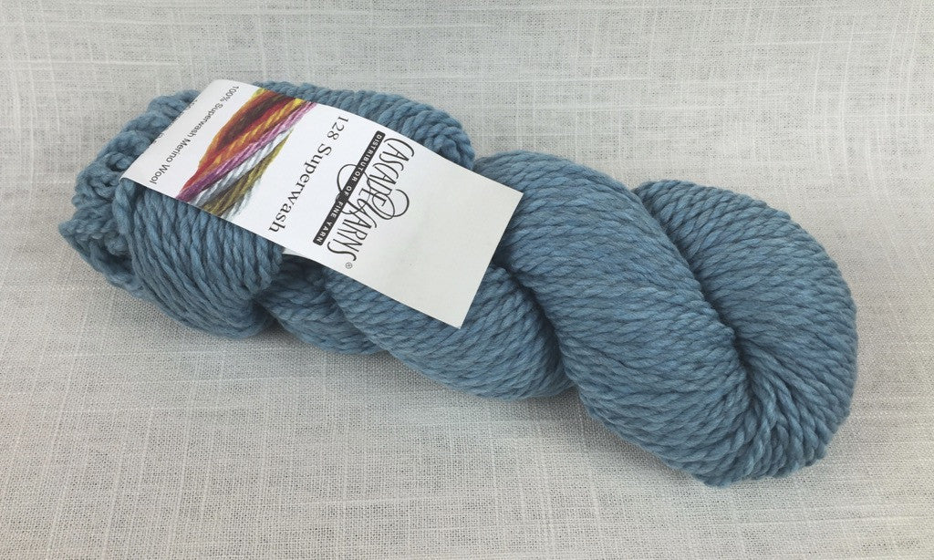 cascade yarns 128 superwash bulky 100% merino 1910 summer sky heather light blue