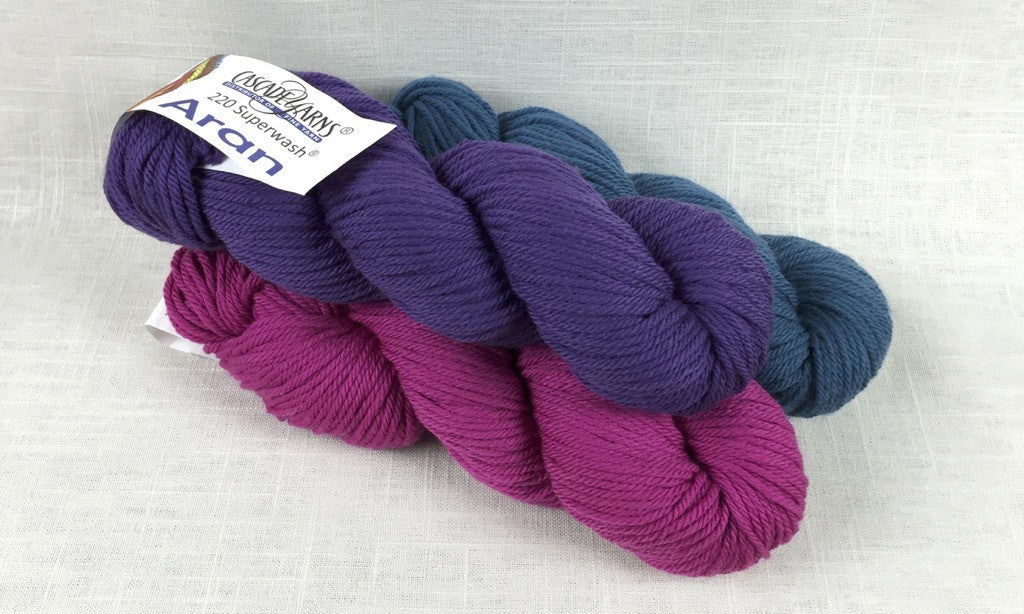 Cascade Yarns 220 Superwash aran heavy worsted royal purple magenta como
