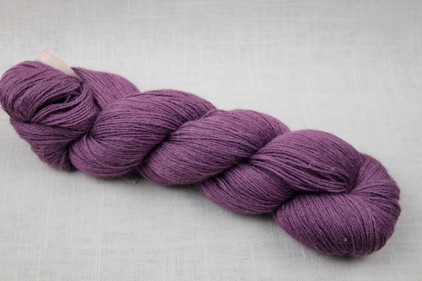 cascade sorata llama silk 21 grape jam