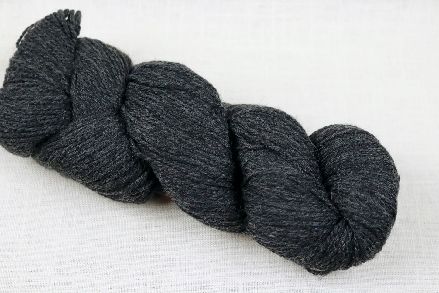 cascade yarns 220 superwash fingering 82 jet