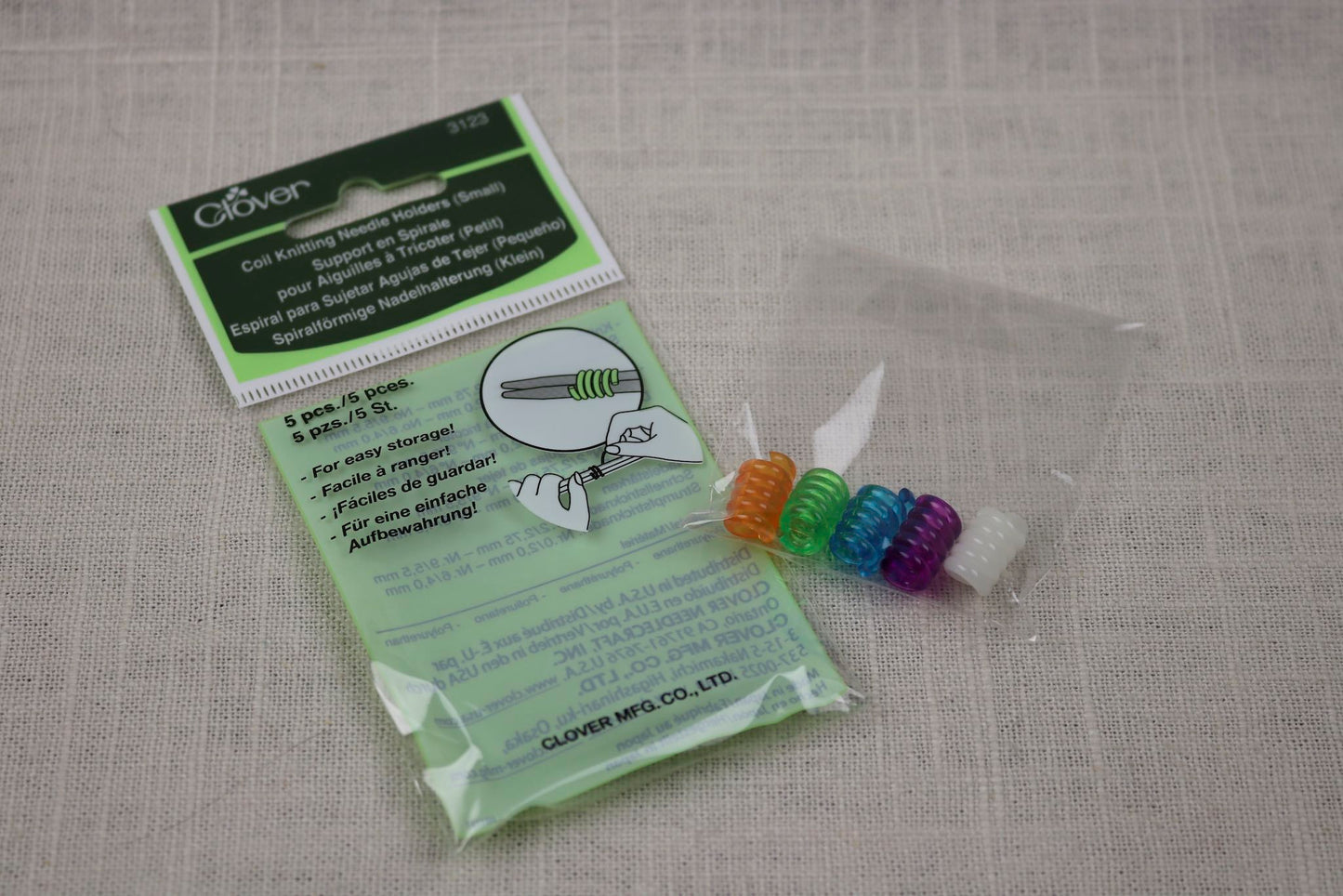 clover 3123 coil knitting needle holders, small