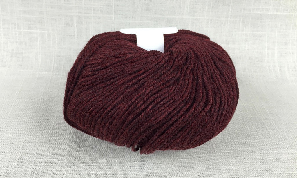 cascade 220 superwash light worsted DK 1923 red wine heather