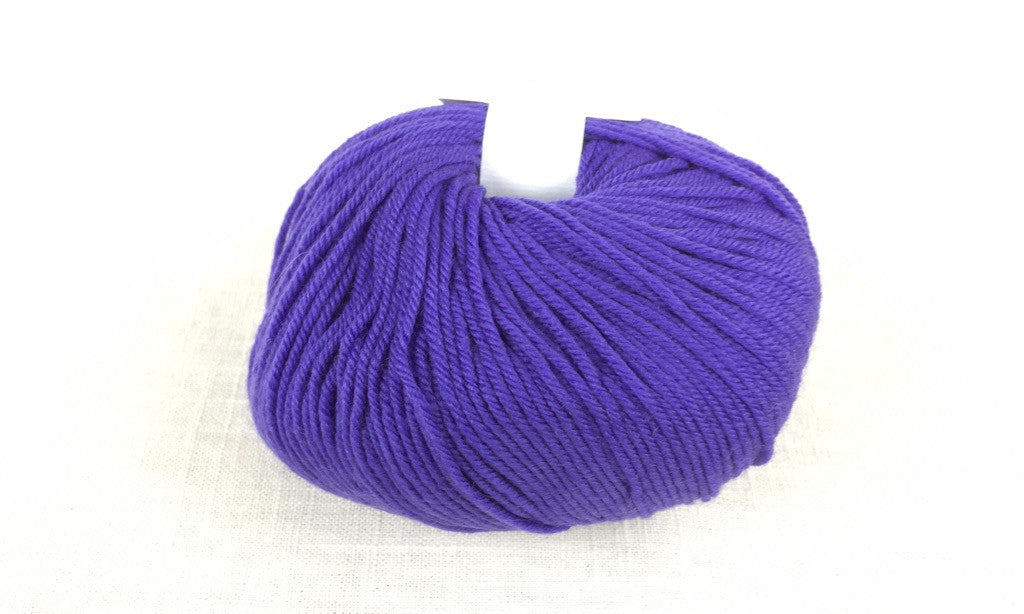 cascade 220 superwash light worsted DK 1986 purple hyacinth