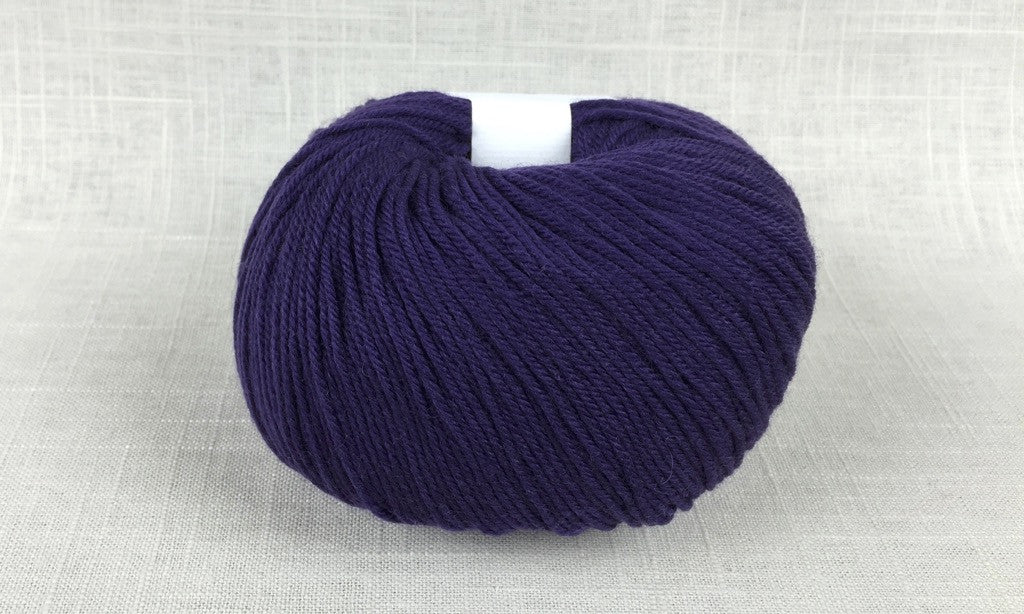 cascade 220 superwash light worsted DK 803 royal purple