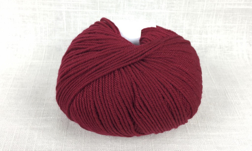 cascade 220 superwash light worsted DK 893 ruby