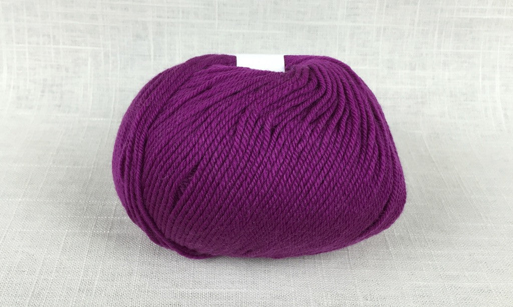 cascade 220 superwash light worsted DK 908 magenta