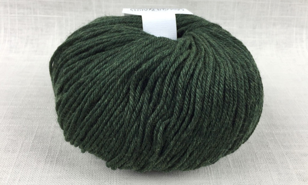 cascade 220 superwash light worsted DK 1918 shire green