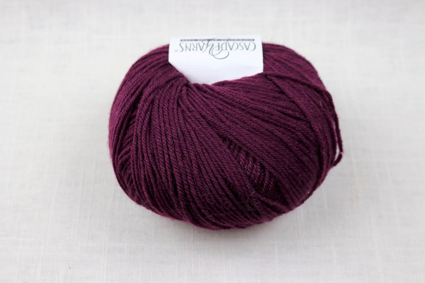 cascade 220 superwash light worsted DK 880 Marionberry