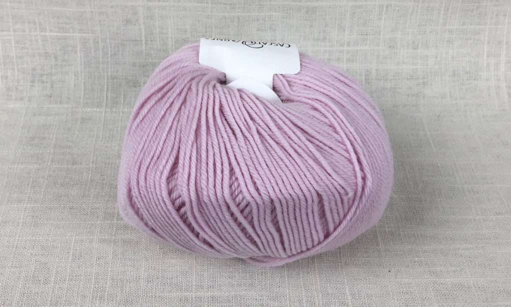 cascade 220 superwash light worsted DK 894 strawberry cream pink