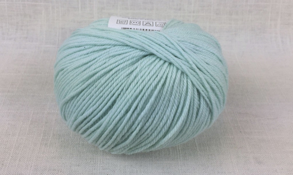 cascade 220 superwash light worsted DK 1942 mint