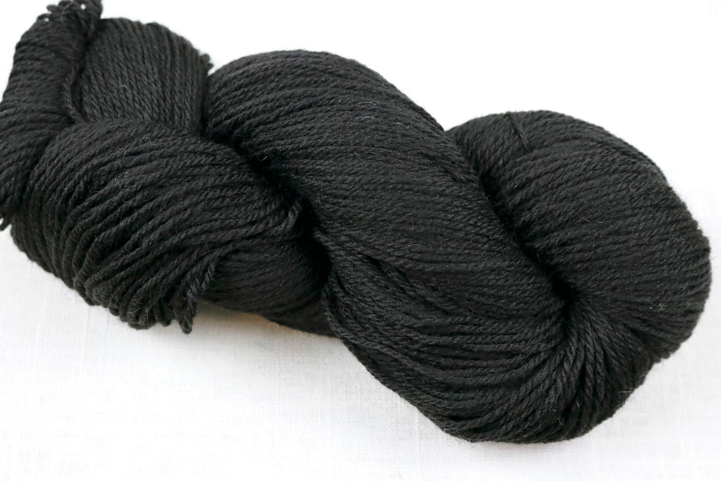 cascade yarns BFL 08 black