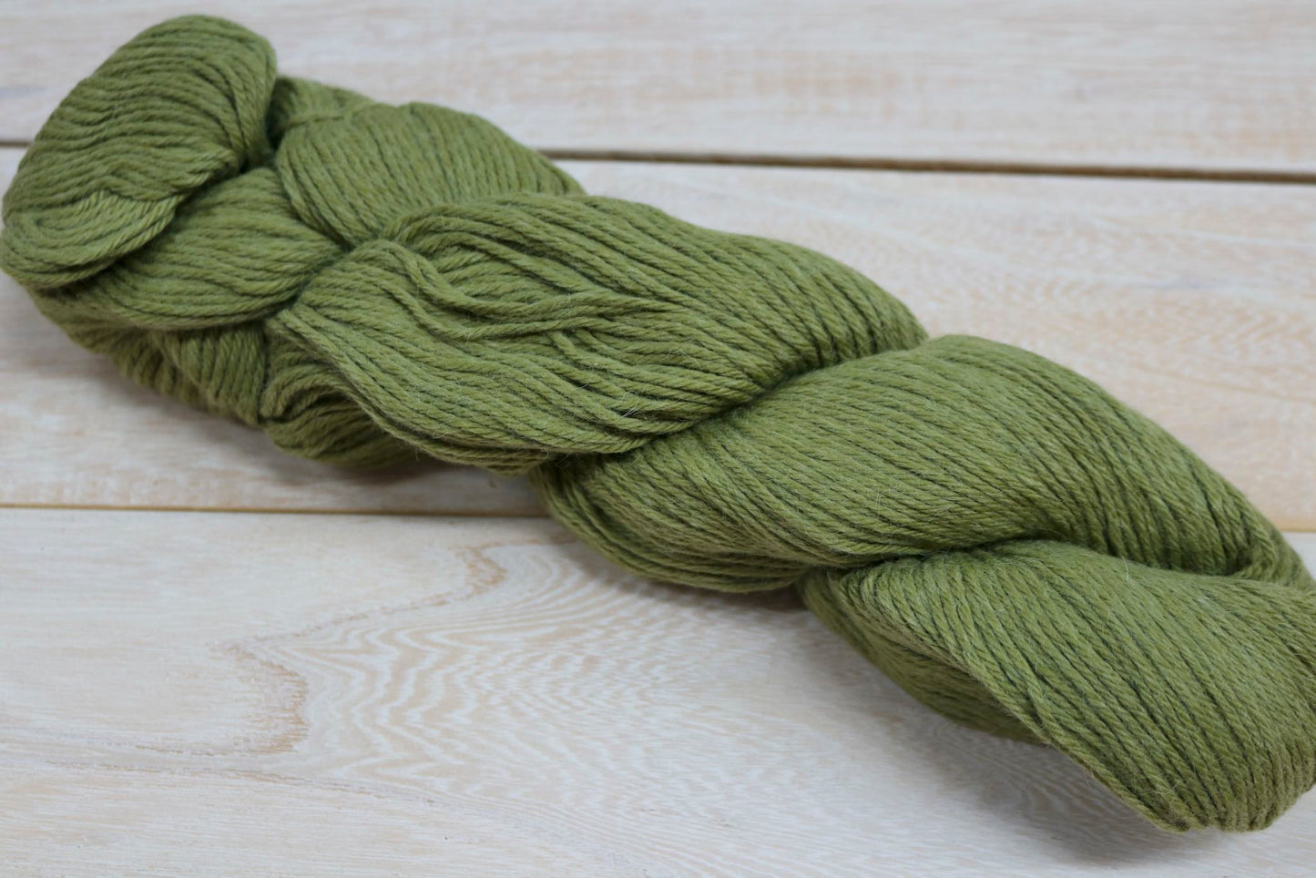 cascade yarns resolve 03 iguana