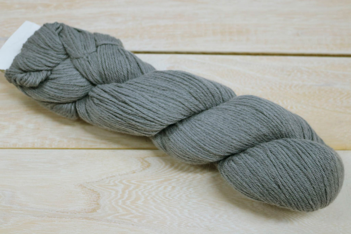 cascade yarns resolve 08 gray