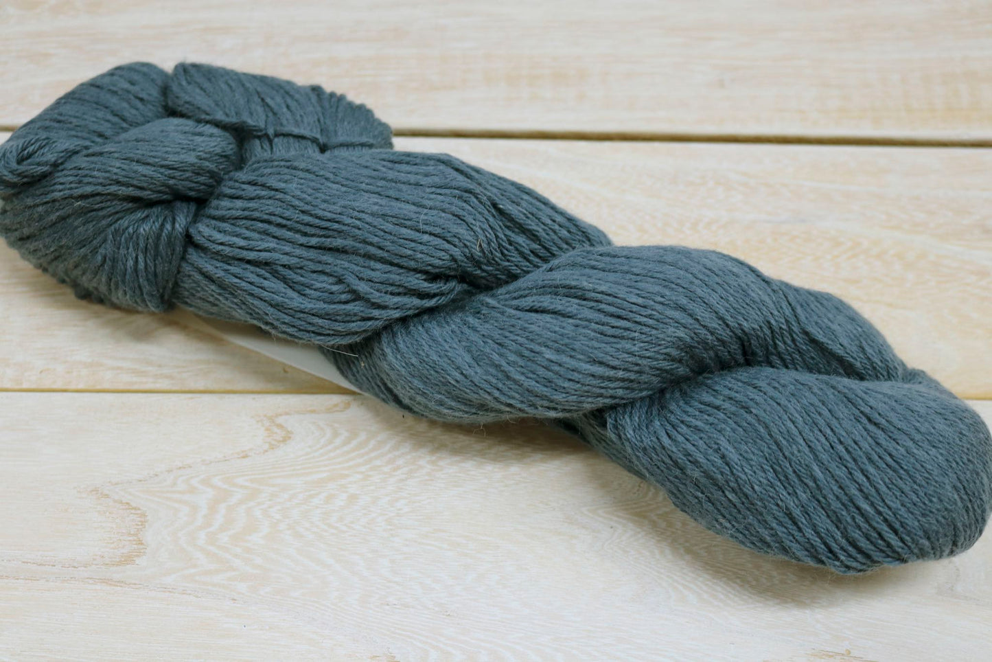 cascade yarns resolve 19 poppy seed