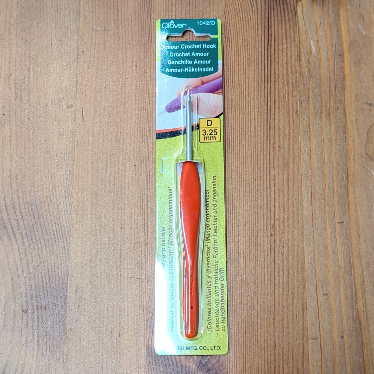 Clover Amour Crochet Hook 3.25mm