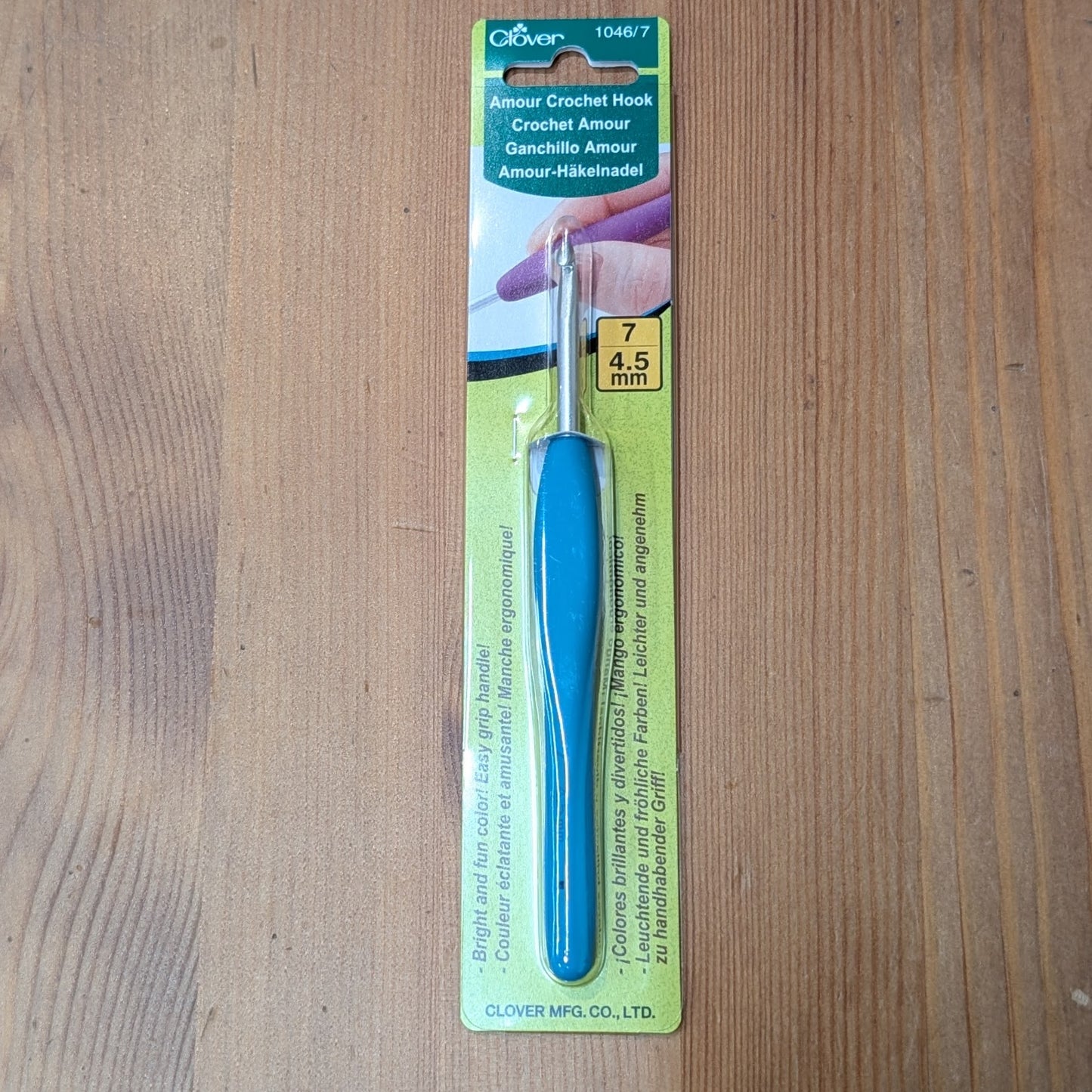 Clover Amour Crochet Hook 4.5mm