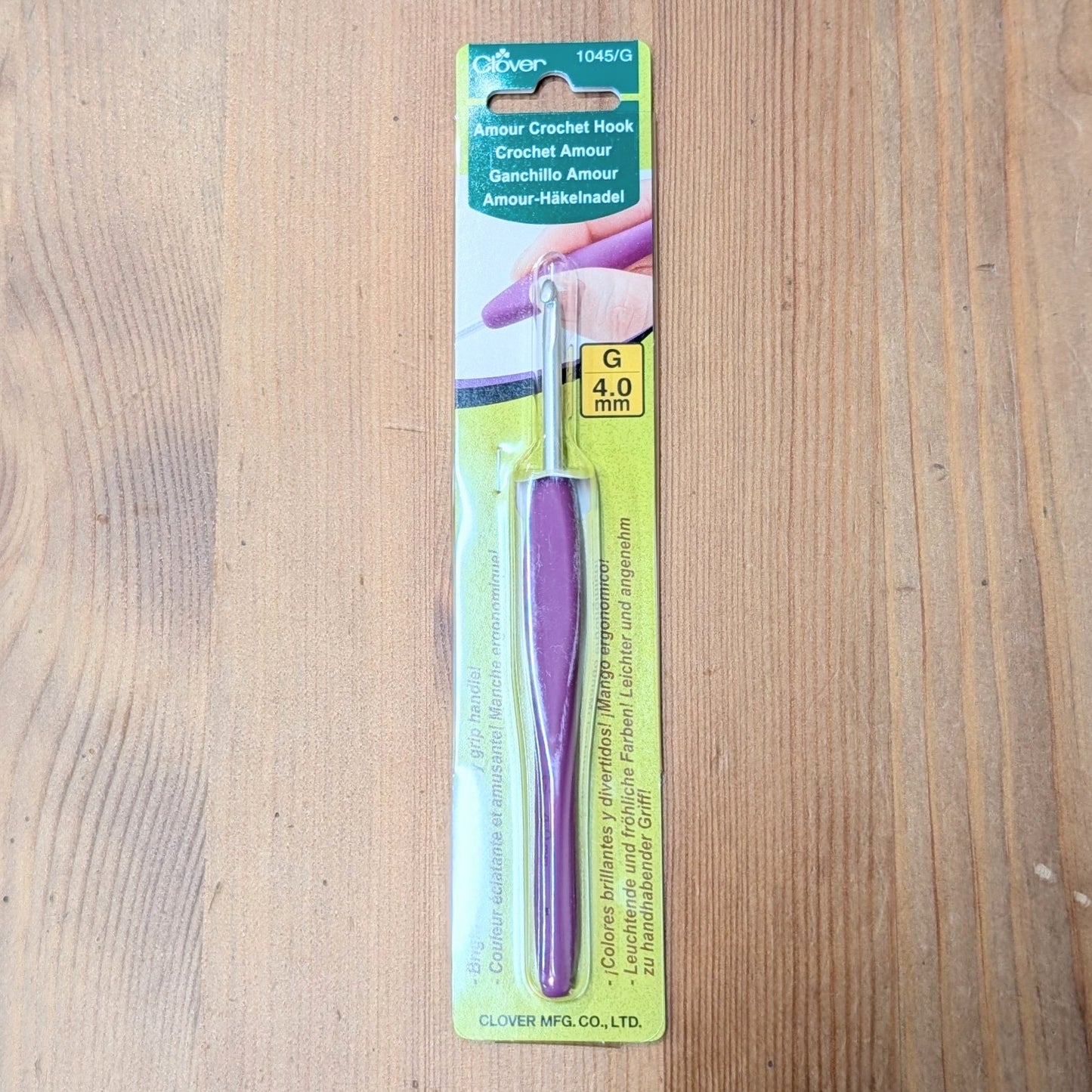 Clover Amour Crochet Hook 4mm